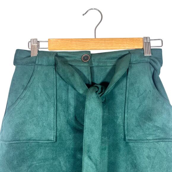 BCBGeneration Faux Suede Dark Green Belted Mini Skirt Size XXS - Picture 3 of 7